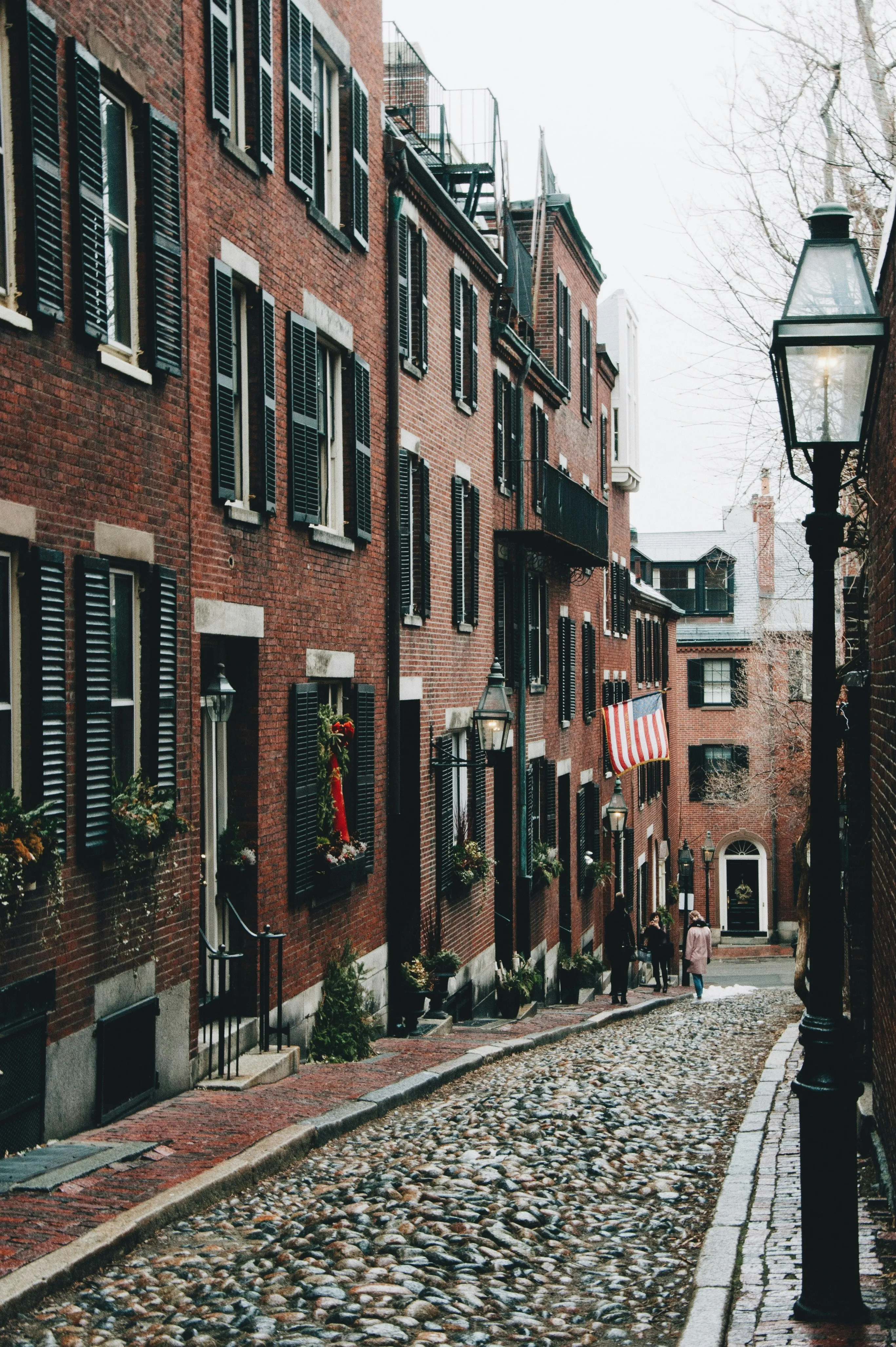 City street scene illustrating the local versus visitor segmentation gap for tour operators